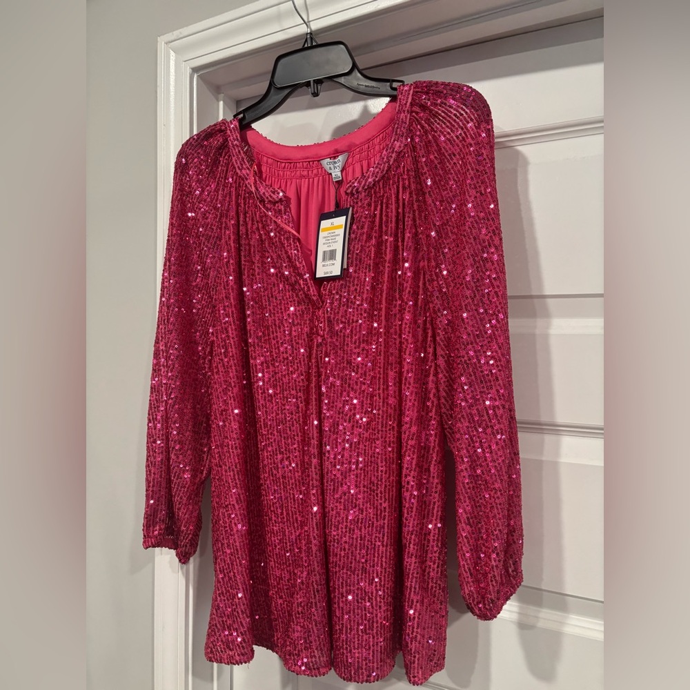 💕 Crown & Ivy Vibrant Pink Sequin Blouse 💕
